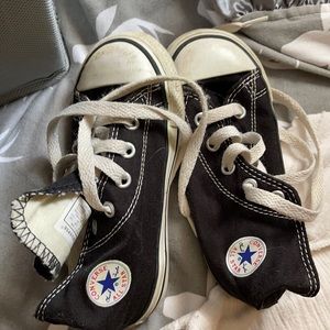 Toddler black high top converse. Scuffed toe caps, laces need washed up!